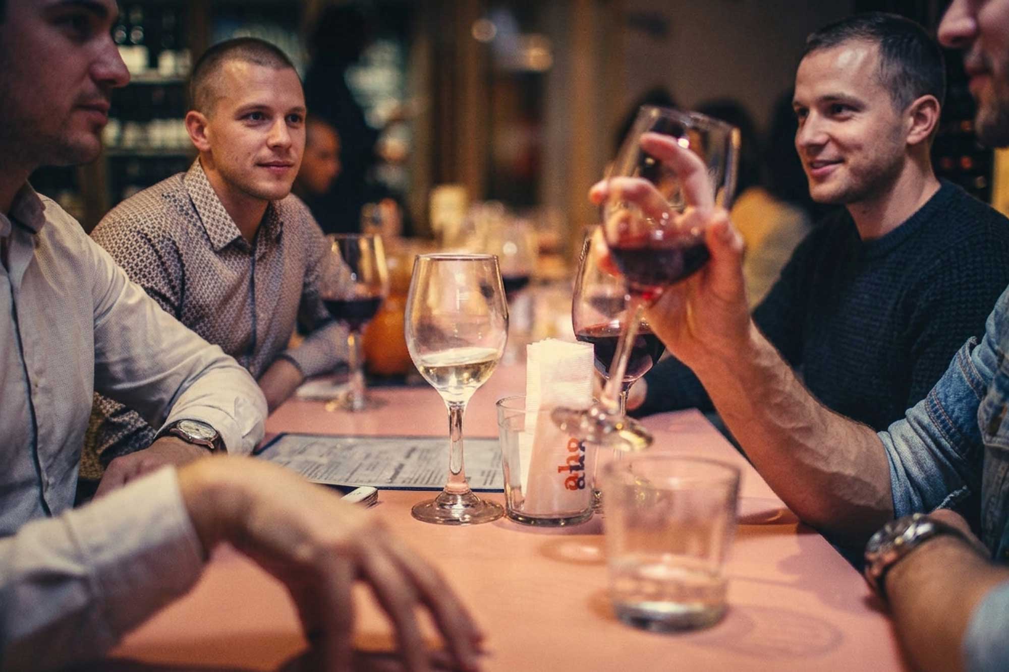 Cena Gay con Desconocidos Madrid